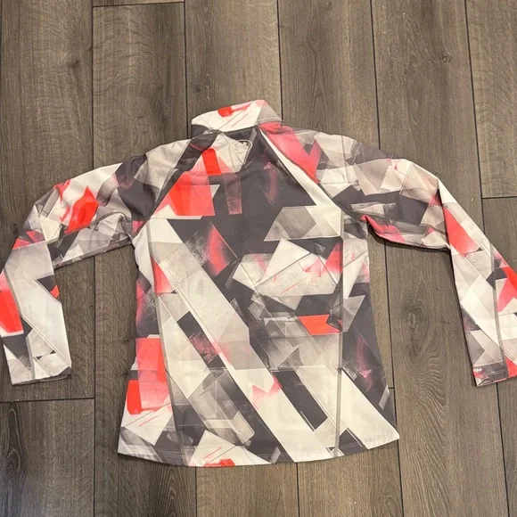 Under Armour Women’s Geometric Jacket Gray and Pink - Picture 4 of 4